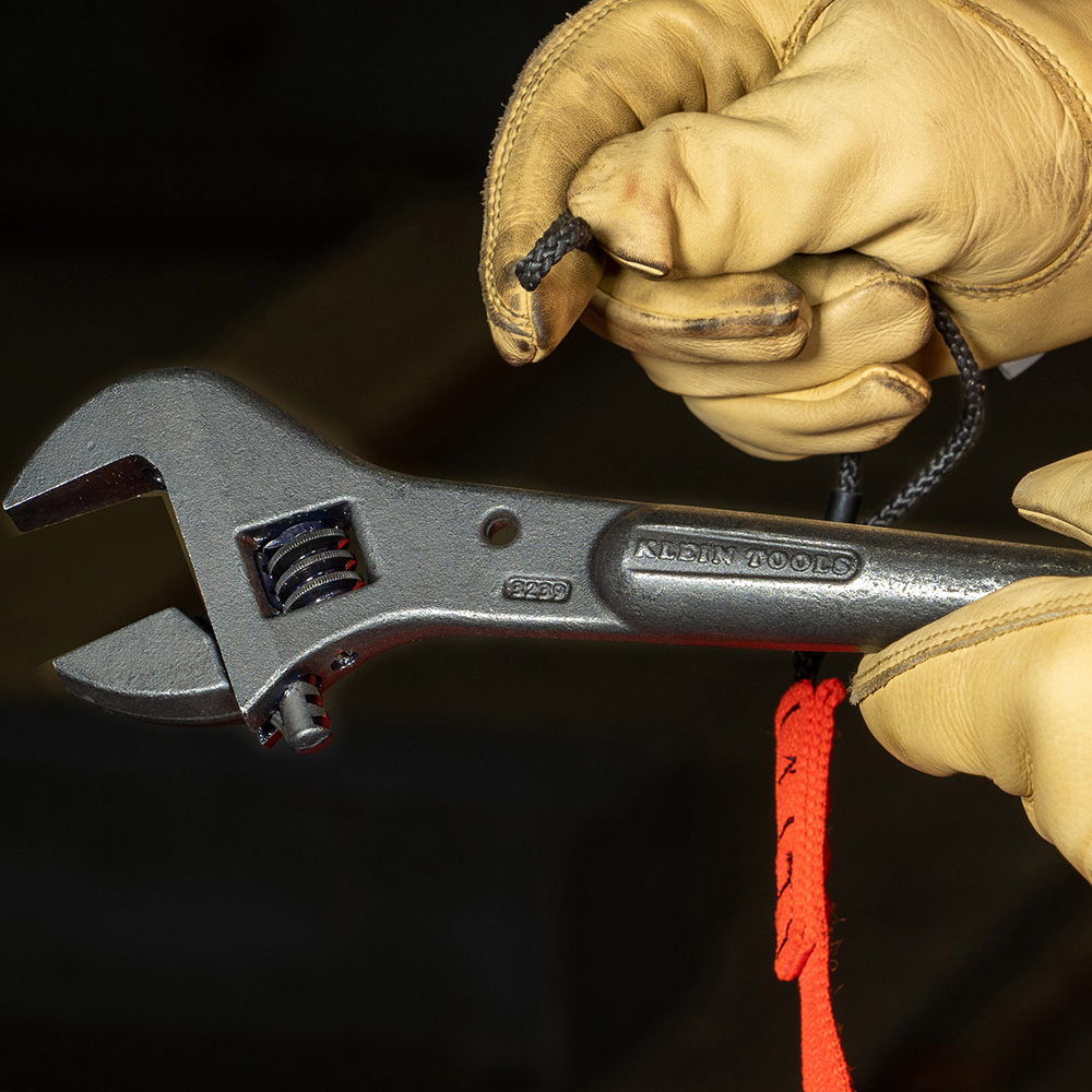 16"L Adjustable Construction Wrench W Spud Handle 1-1/2" Jaw Weight Capacity